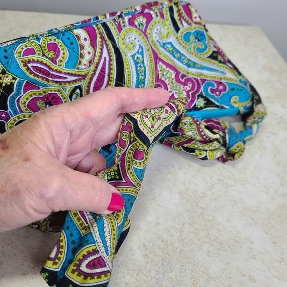 Vera Bradley "Bella Paisley" Small Daphne Limited - Picture 5 of 6